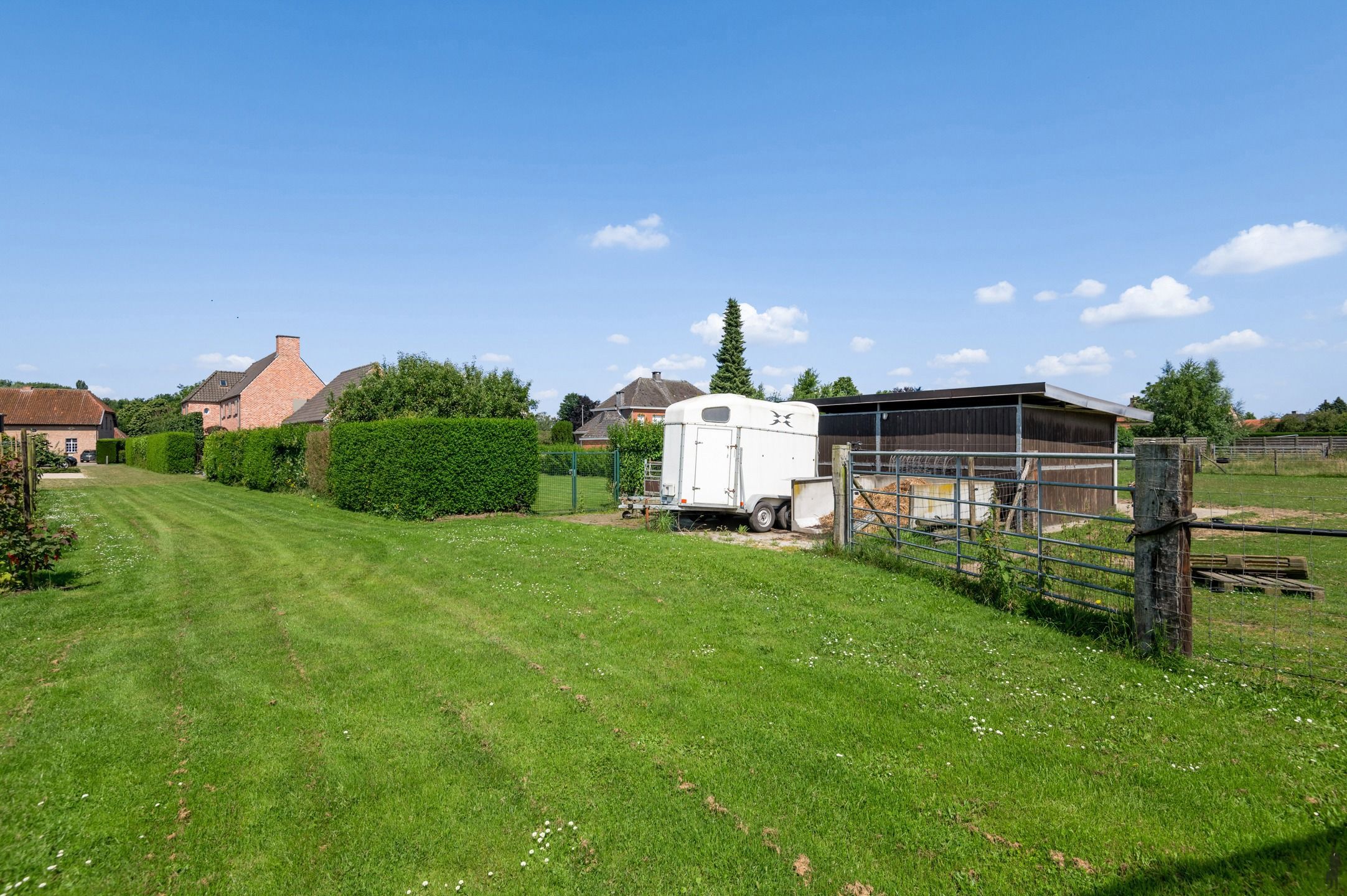 Prachtige villa op rustige locatie met achterliggend weiland. foto 12