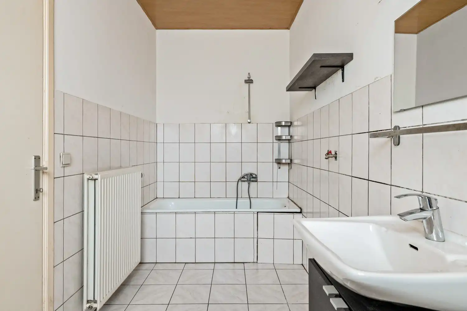 Op te frissen woning met 5 slpkrs foto 10