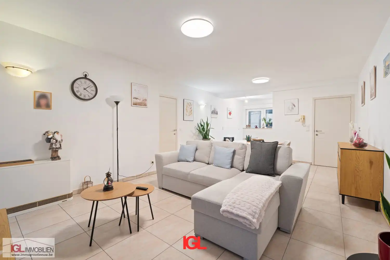 Lichtrijk appartement met 2 slaapkamers en terras te koop op de Rink – centrum Sint-Pieters-Leeuw foto 2