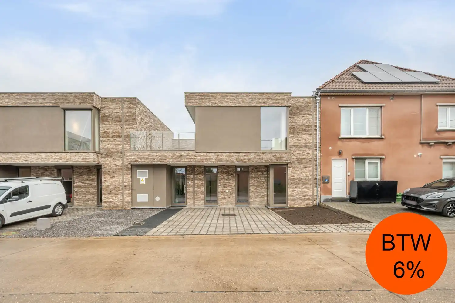 Modern en onderhoudsvriendelijk wonen met het comfort van een appartement! 6%BTW mogelijk* foto {{pictureIndex}}