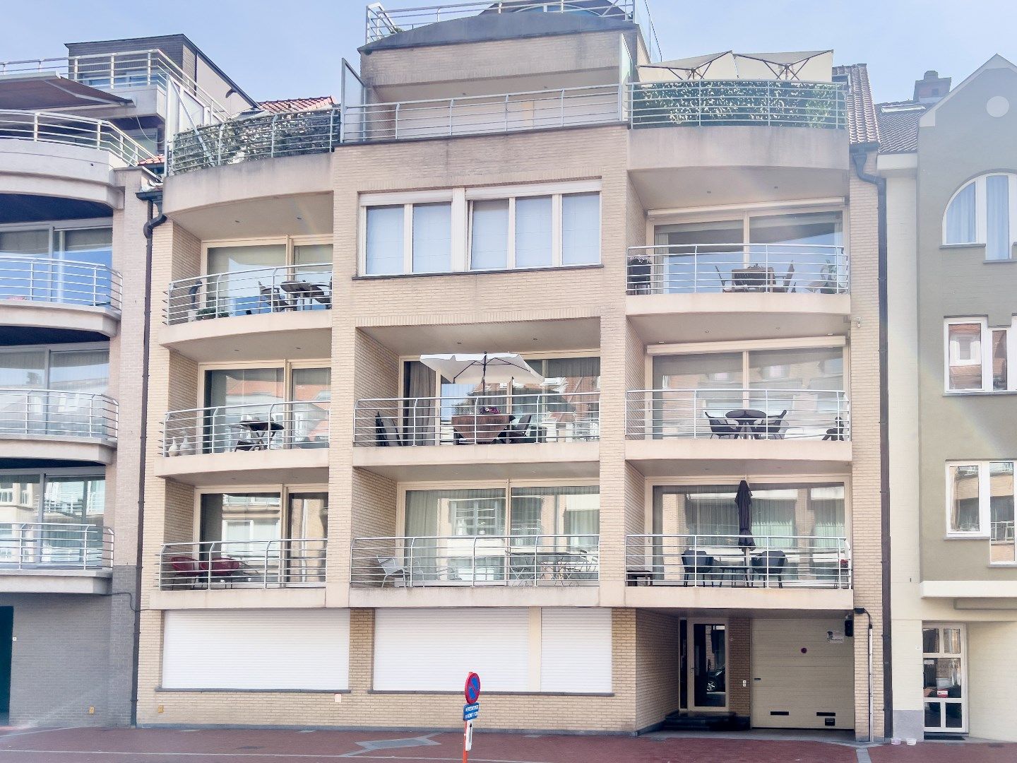 Aangenaam gemeubeld appartement gelegen in het centrum van Knokke. Inclusief inpandige tandemparking.  foto 13