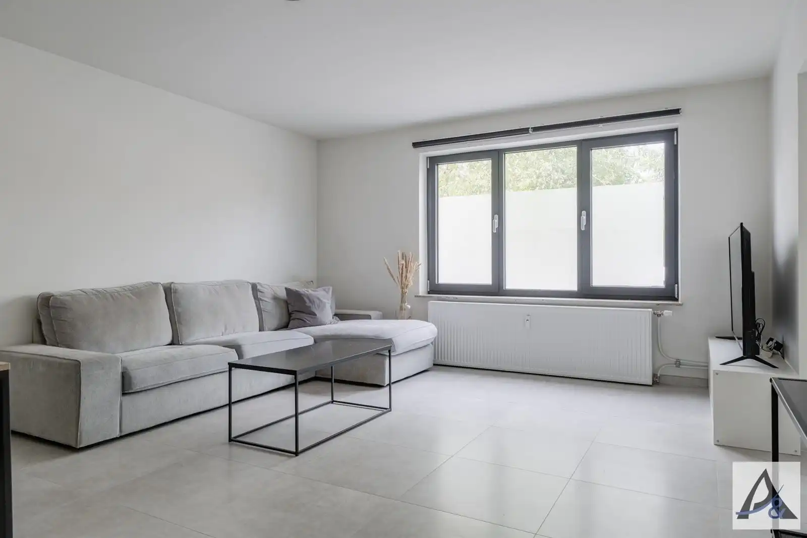 Instapklaar gelijkvloers appartement in hartje Bilzen met garage foto 5