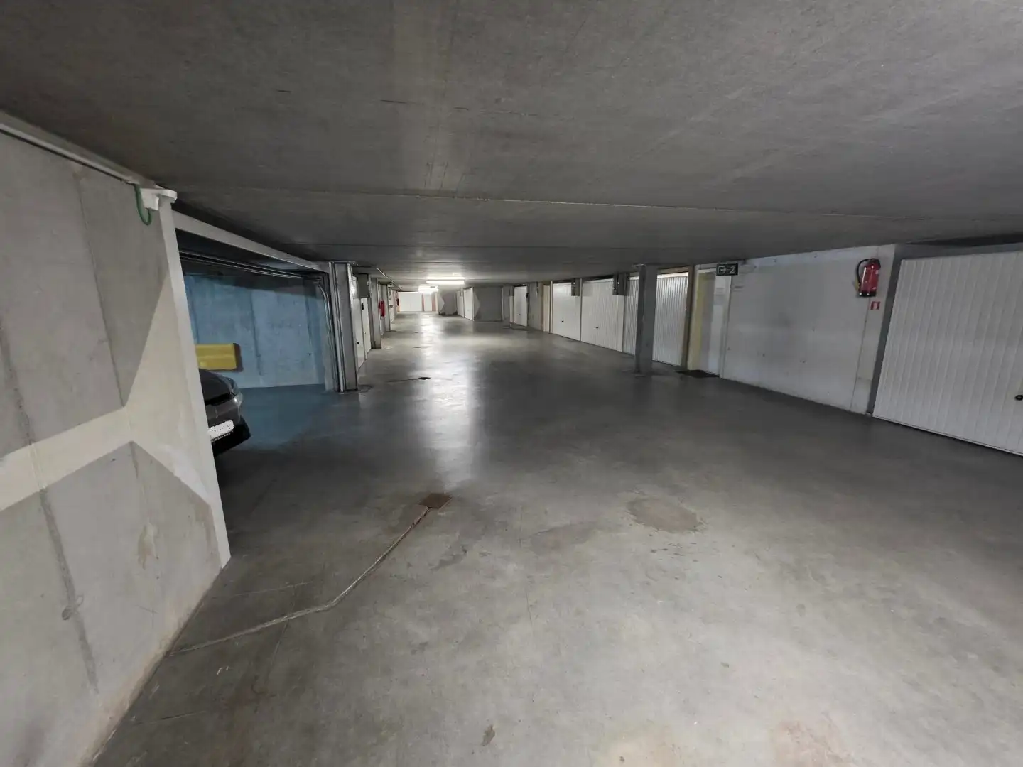 Dubbele garagebox - ondergrond, ruim en vlot bereikbaar foto 14
