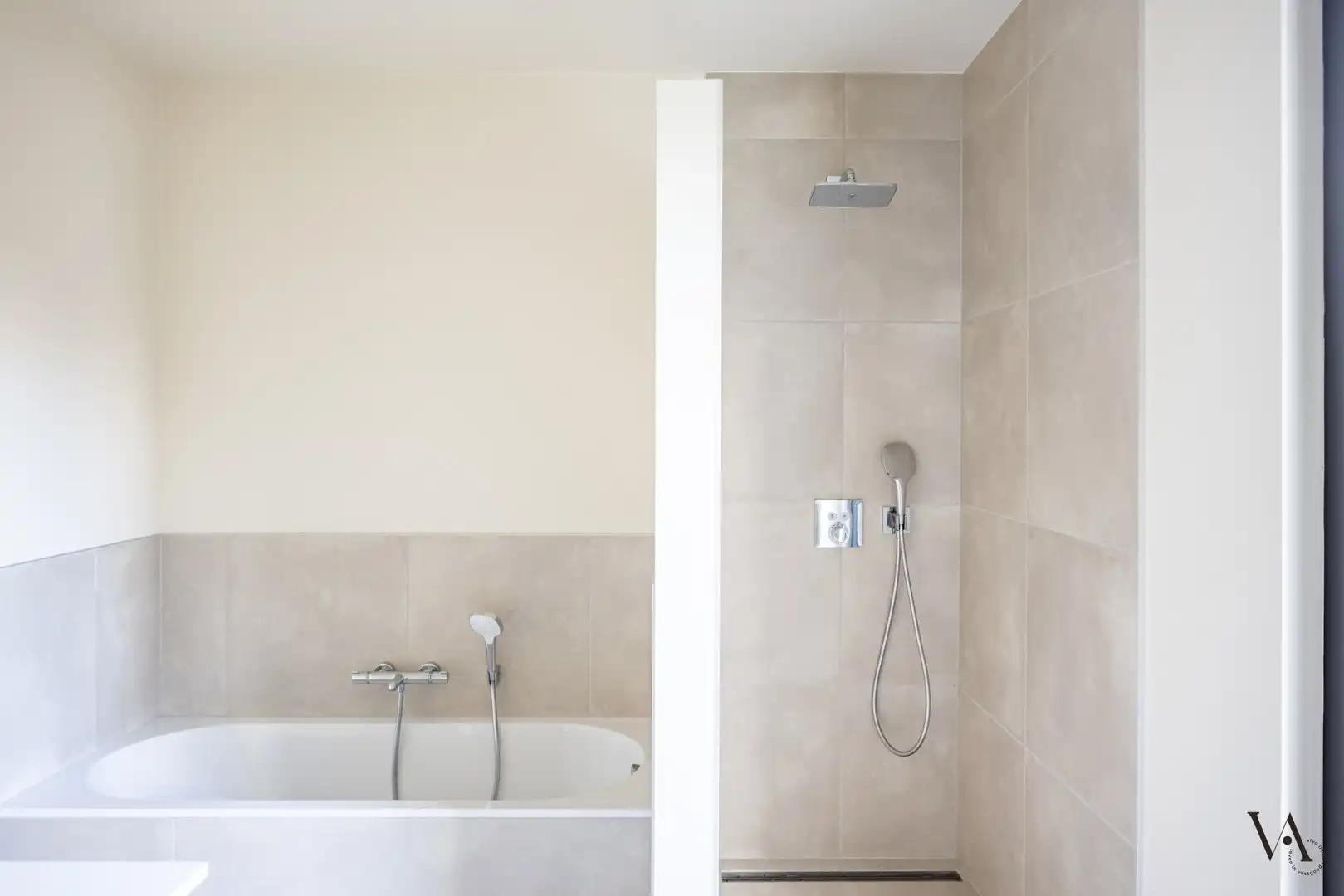 Recente en ruime vernieuwbouwwoning met bijgebouw in Korbeek-Lo foto 11