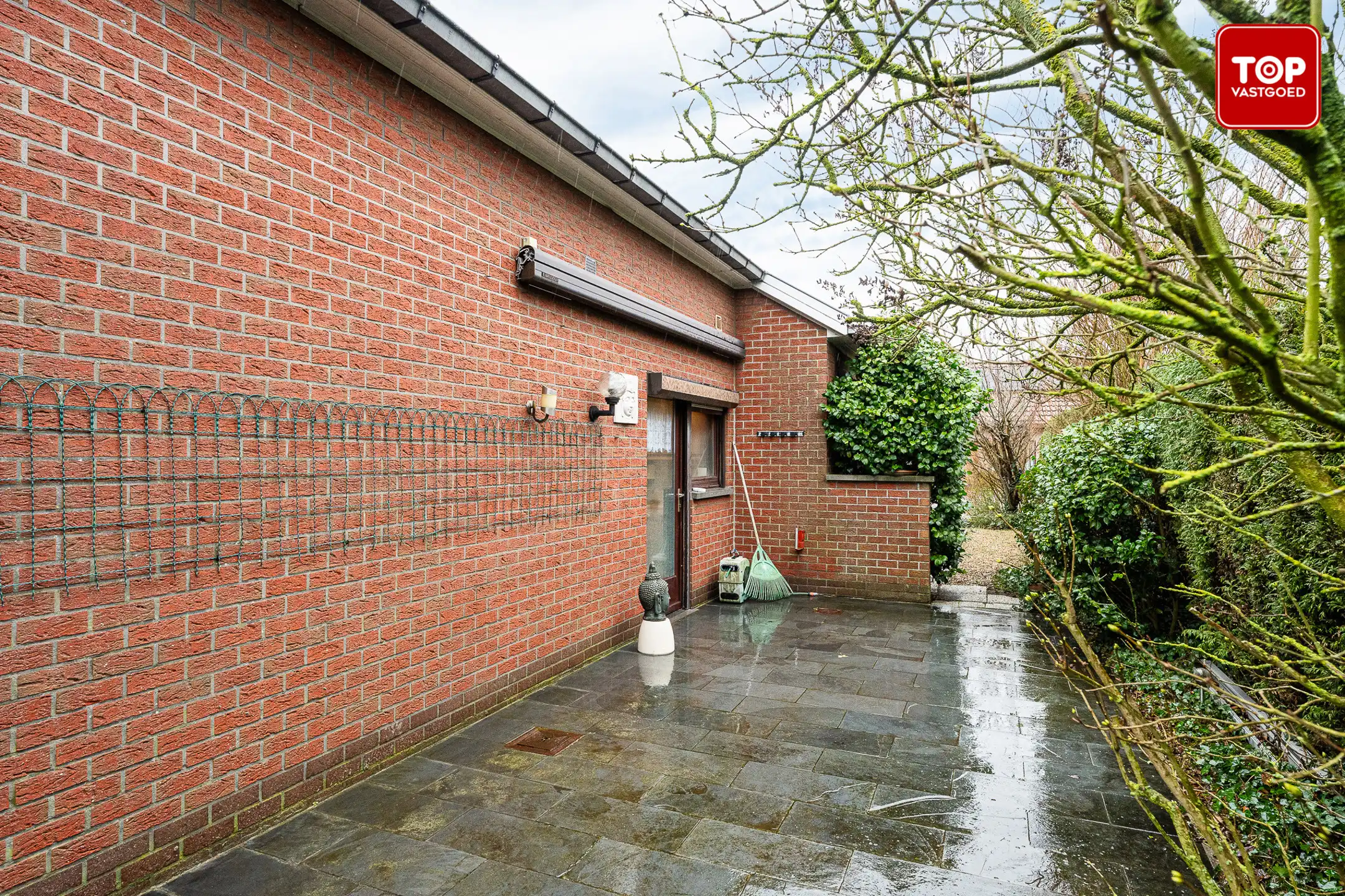 Ruime woning met veel potentieel in rustige wijk foto 26