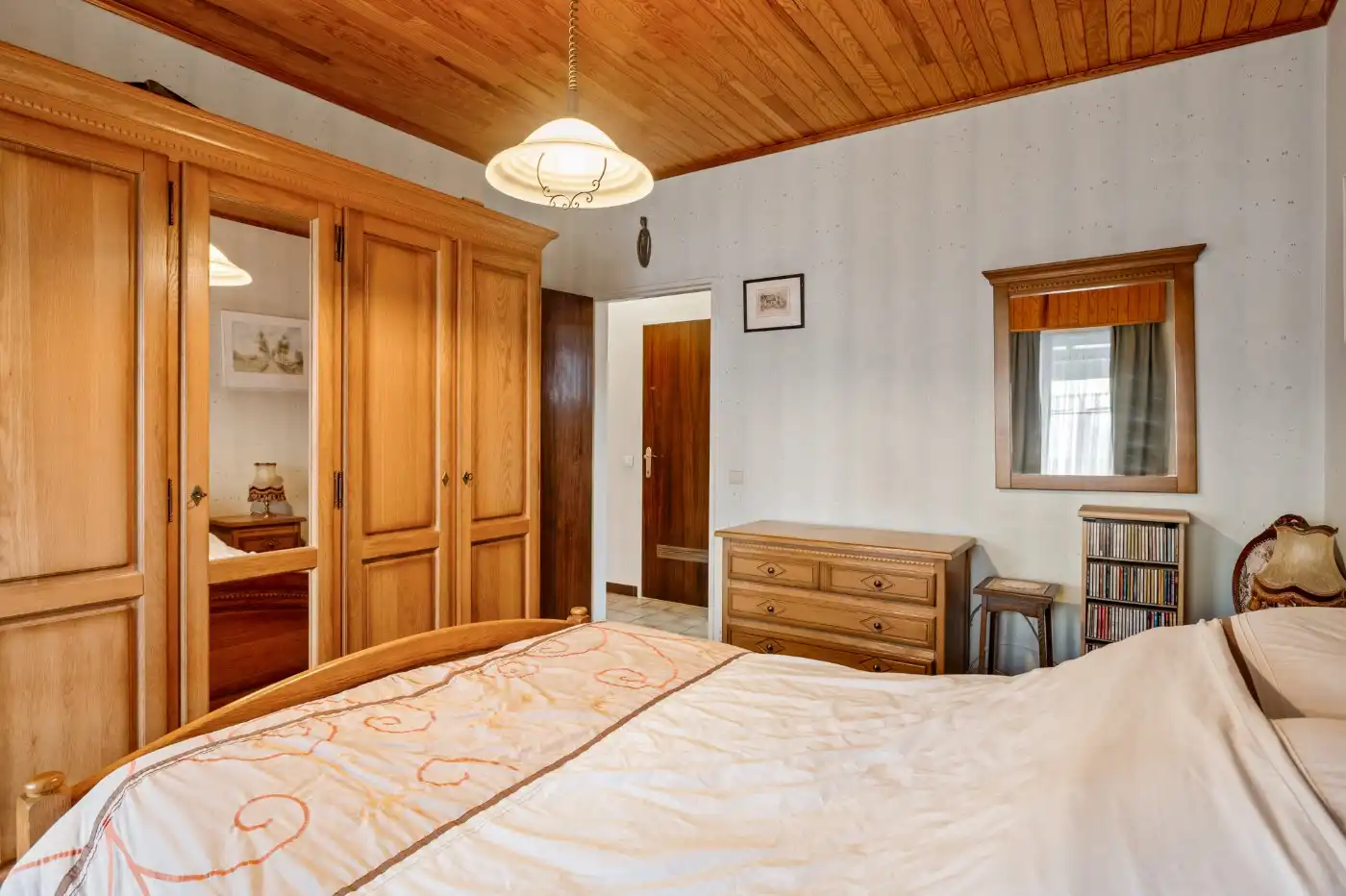 Gezellig, goed gelegen app. op GLV met 2 slpk., veranda en garage foto 12