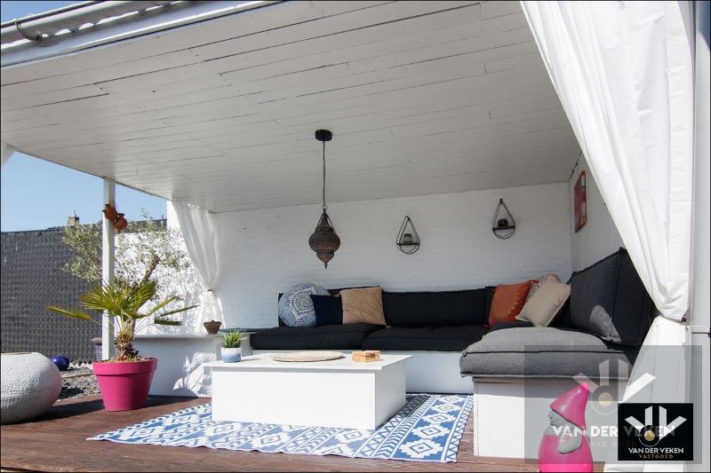 RUIME, VERZORGDE RIJWONING MET TOFFE STADSTUIN foto 8