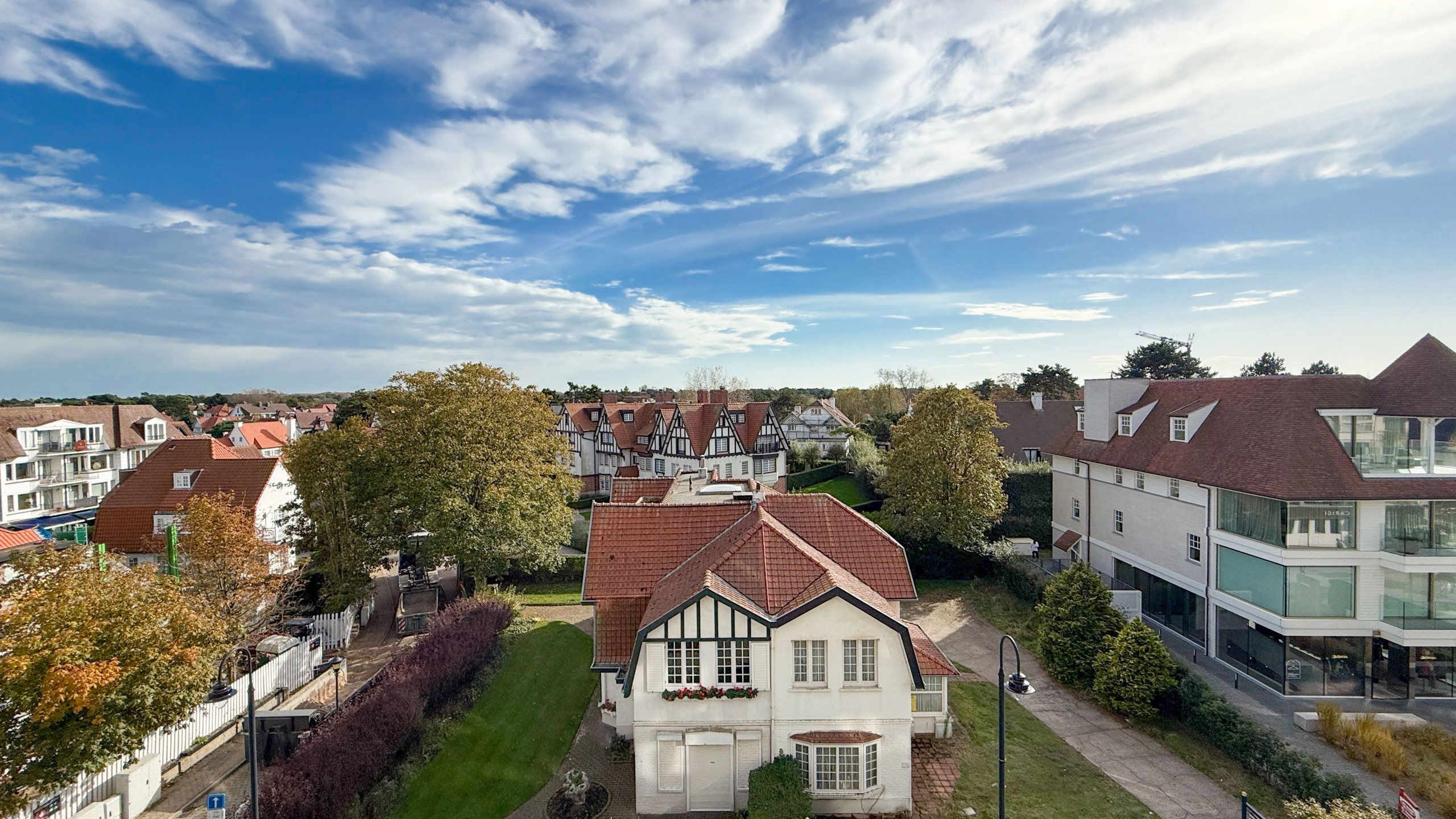 Appartement op Kustlaan, vlakbij het Albertplein... foto 2