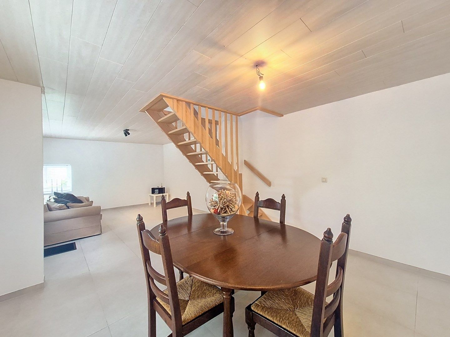 Gerenoveerde woning met 3 slaapkamers foto 3