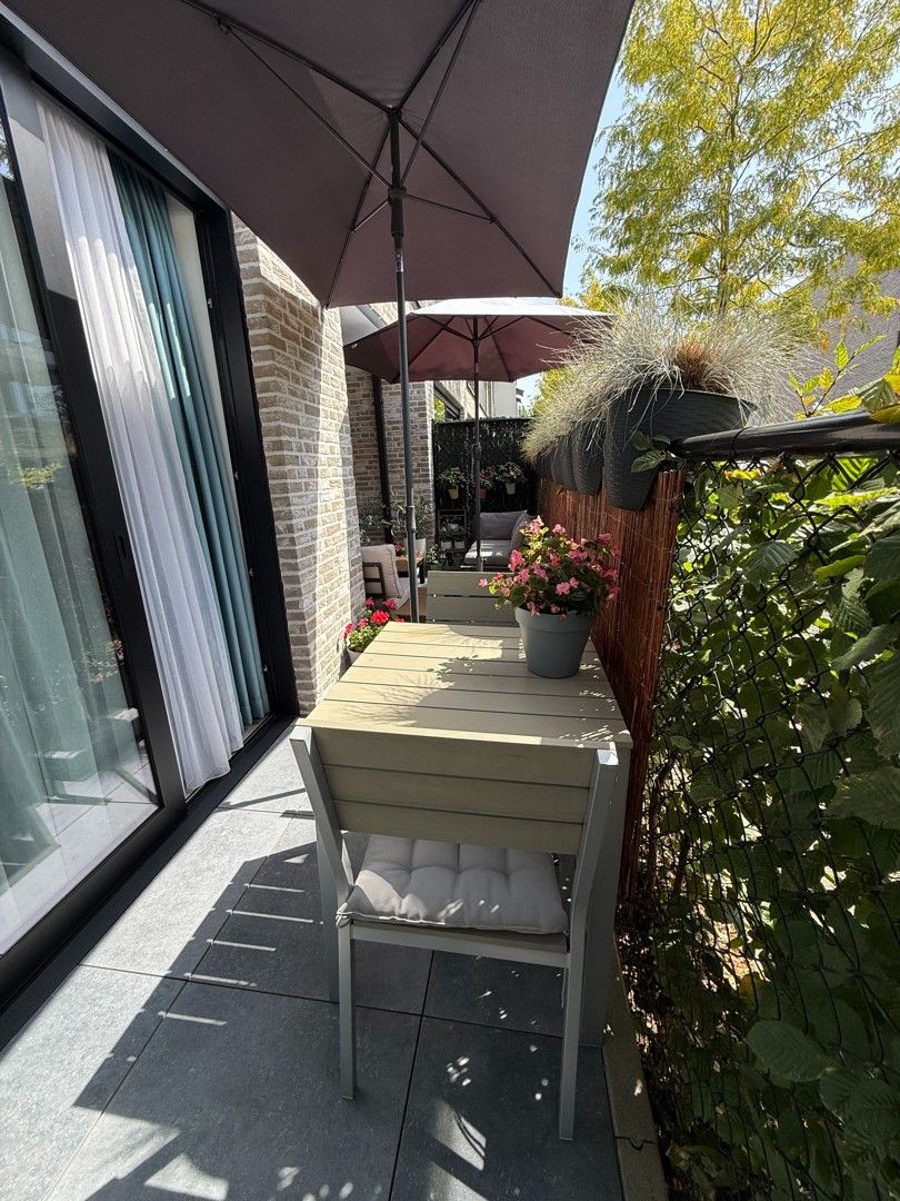 Gelijkvloers 1-slaapkamerappartement met ruim terras vlakbij het centrum van Diepenbeek. foto 2