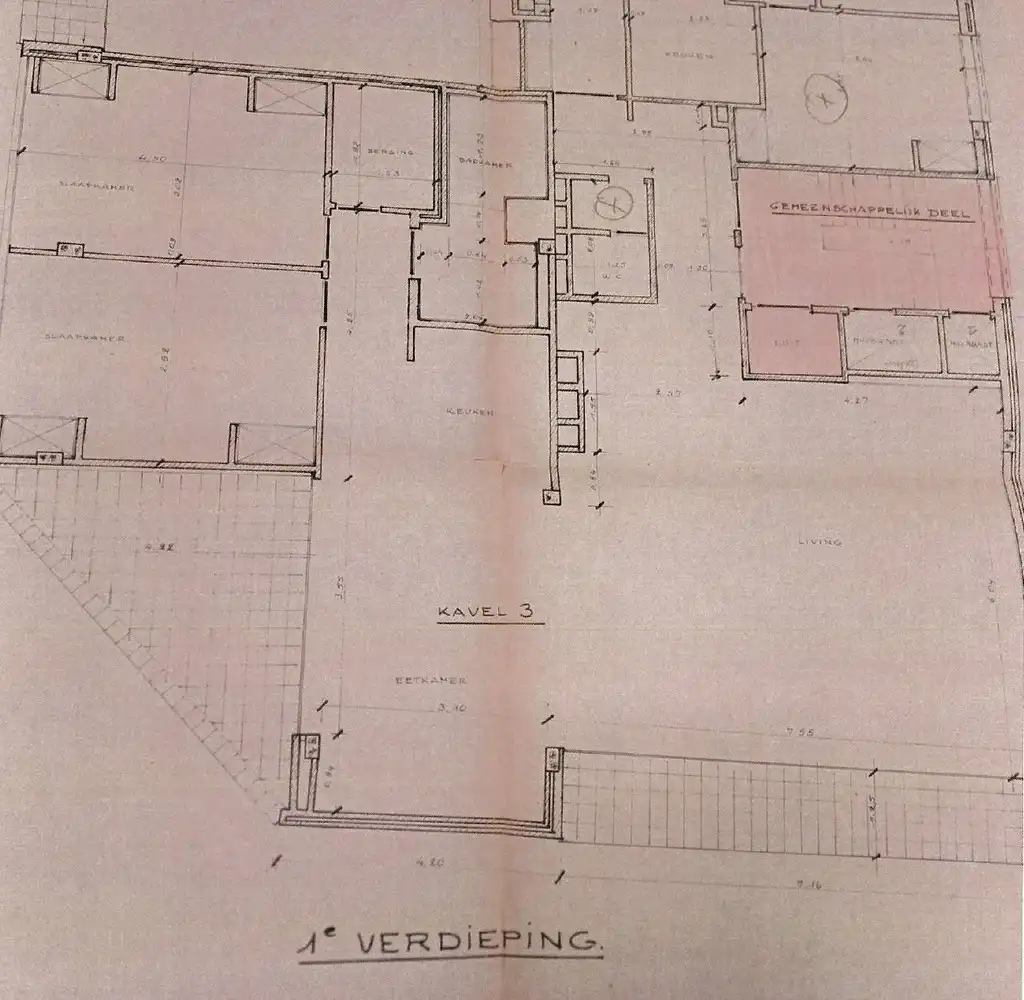 2 ruime goed gelegen te renoveren appartementen foto 19