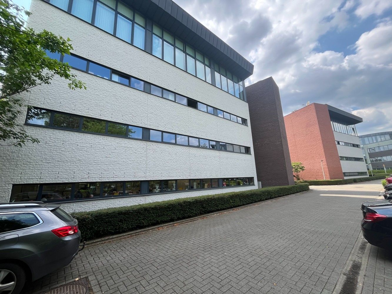 440 m² kantoor + 8 parkings foto 39
