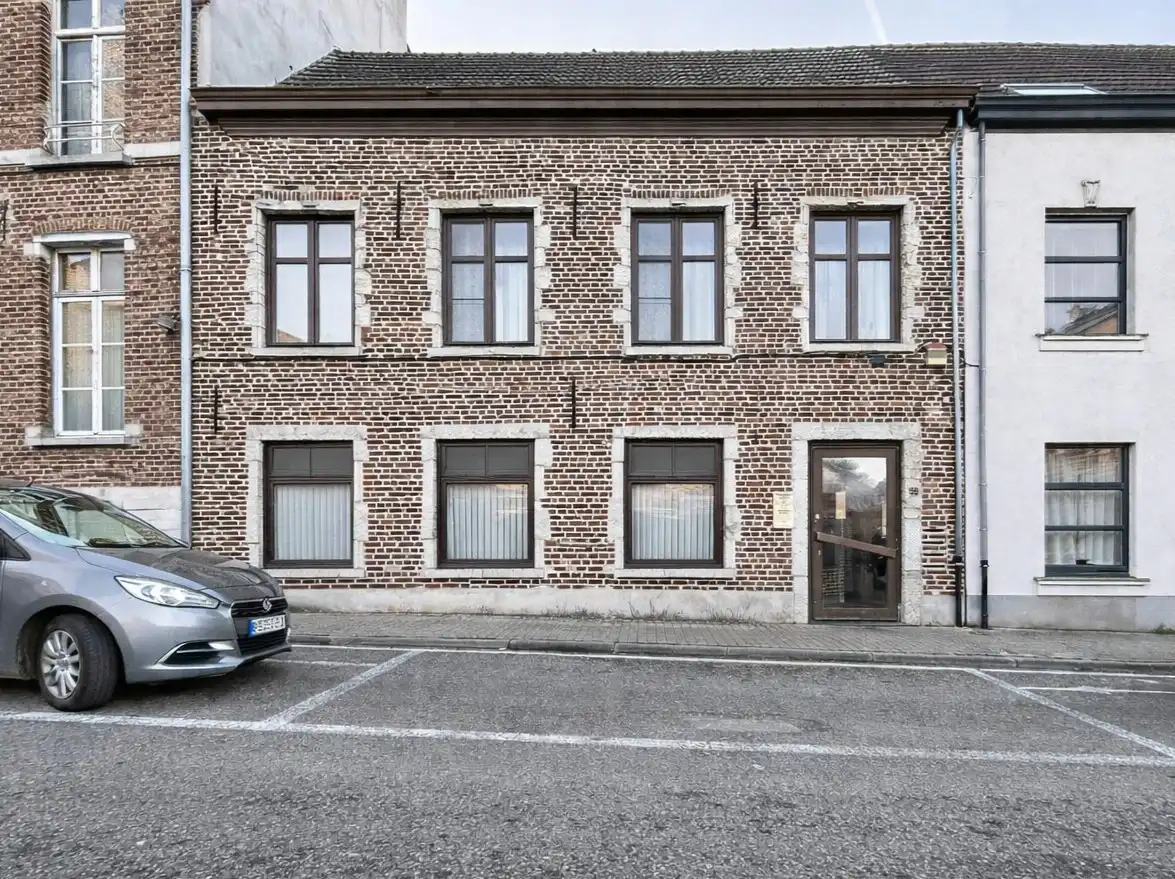 Ideale praktijkruimte met veel mogelijkheden foto {{pictureIndex}}