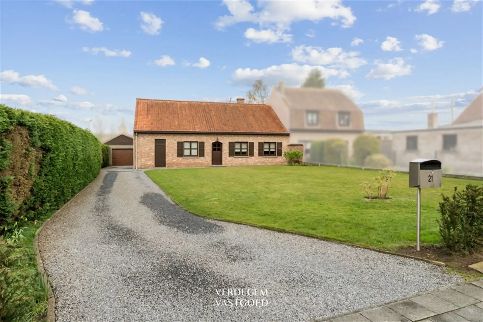 Hoofdfoto van de publicatie: Hoevewoning met schuur en uniek zicht op weilanden en knotwilgen