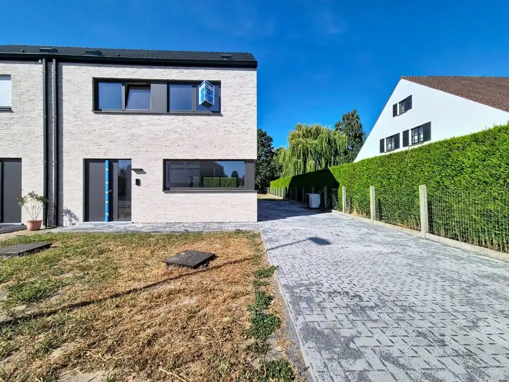 Nieuwbouwwoning met 3 slpk en polyvalente ruimte foto 24