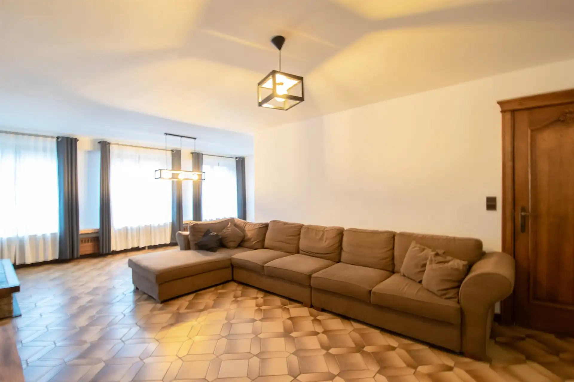 Ruime gezinswoning type bel-etage nabij centrum De Klinge foto 3