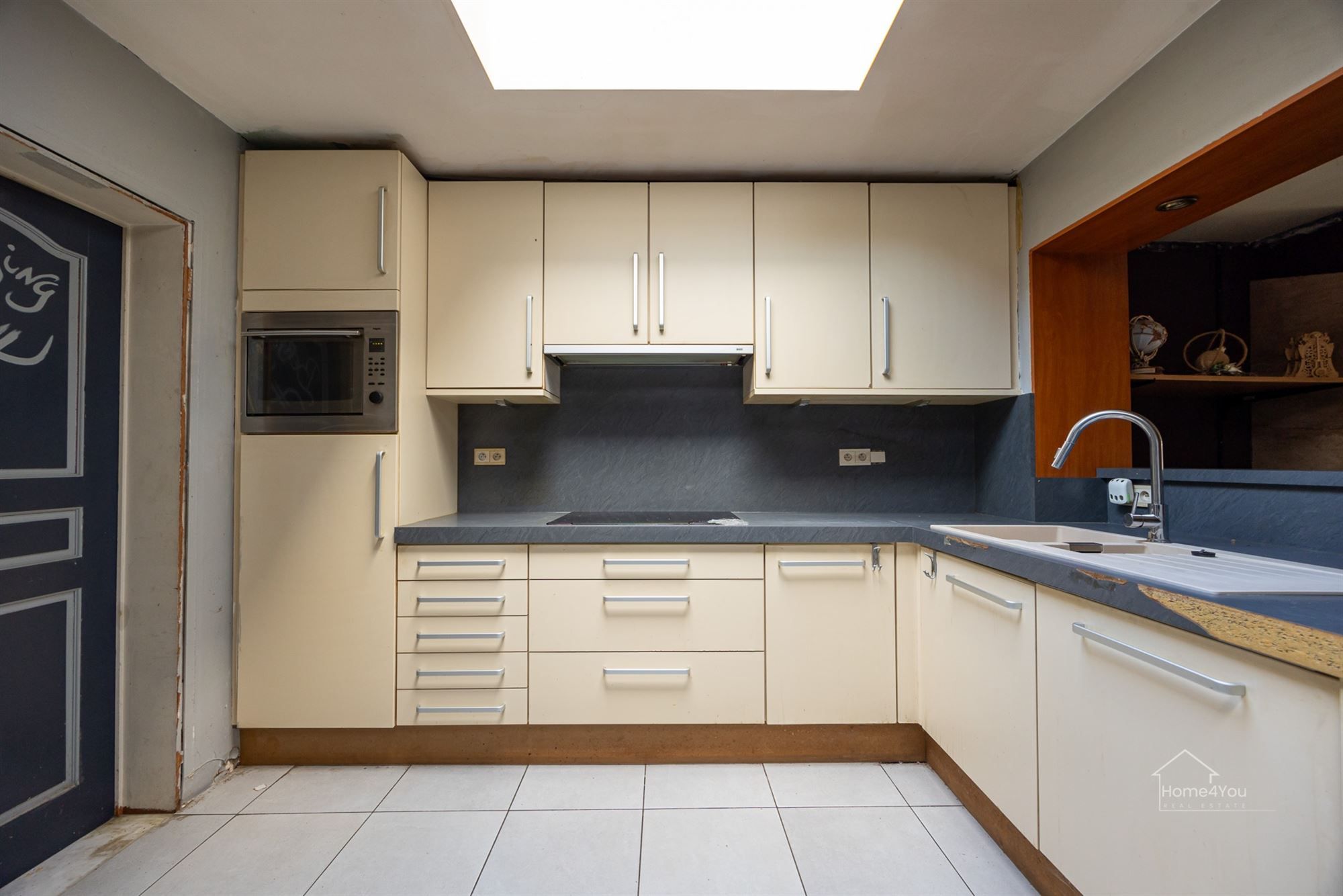 Op te frissen huis in Terhagen foto 6