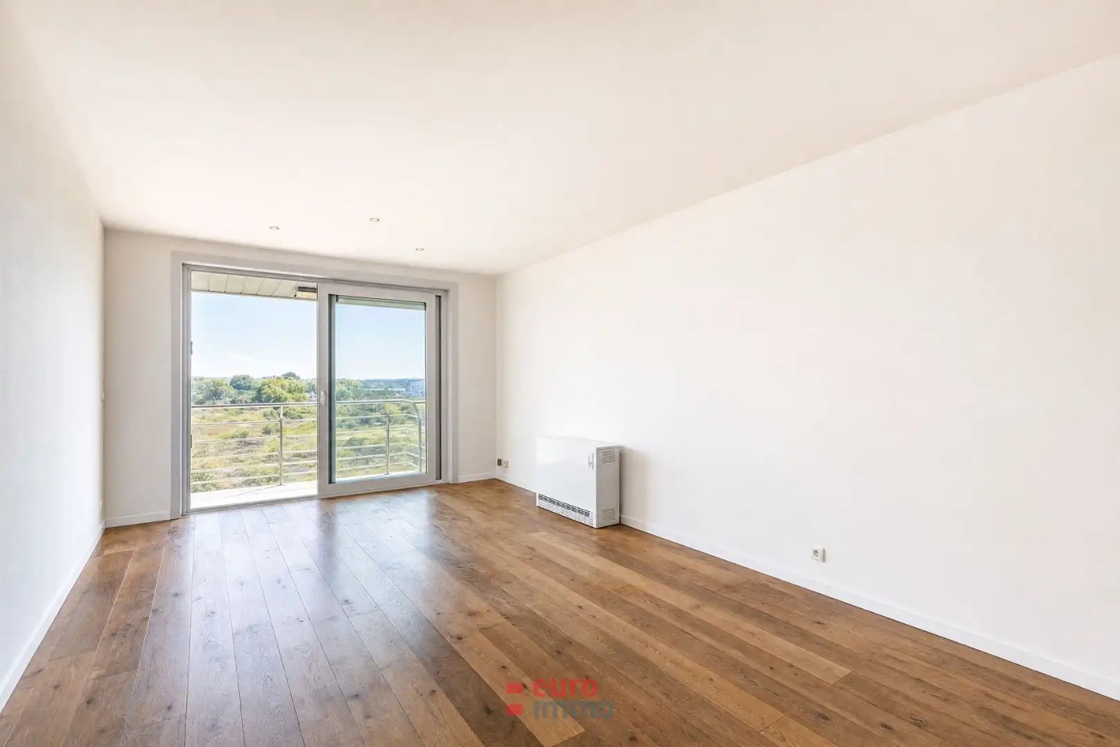 Appartement met 2 slaapkamers te koop op een zéér fel begeerde ligging te Nieuwpoort-bad! foto 2