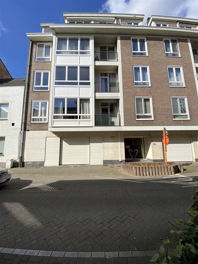 Standingvol appartement met 2 slpk, balkon en garage in hartje Diest foto 2