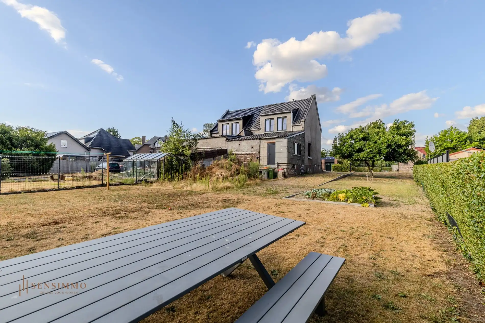 Instapklare, recent gerenoveerde woning met 3 slpks in Eisden Tuinwijk foto 24