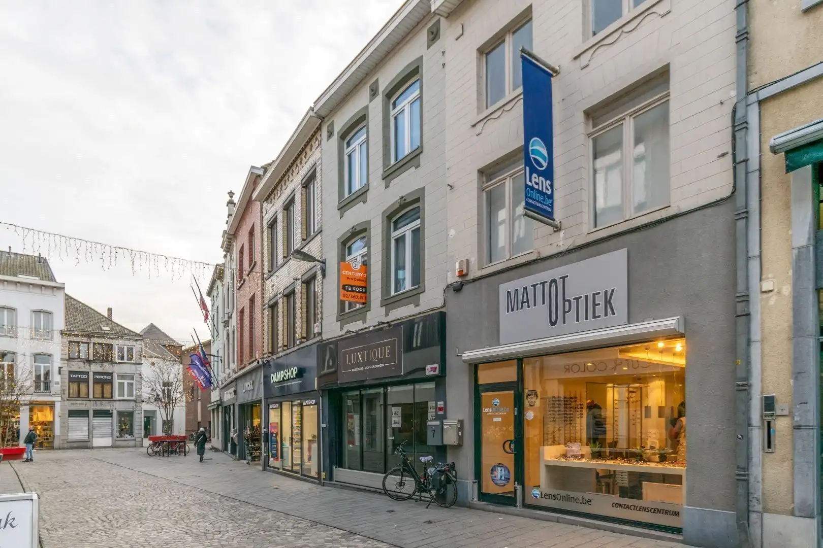 Een commerciële topligging :handelsruimte en instapklaar woonst foto 3