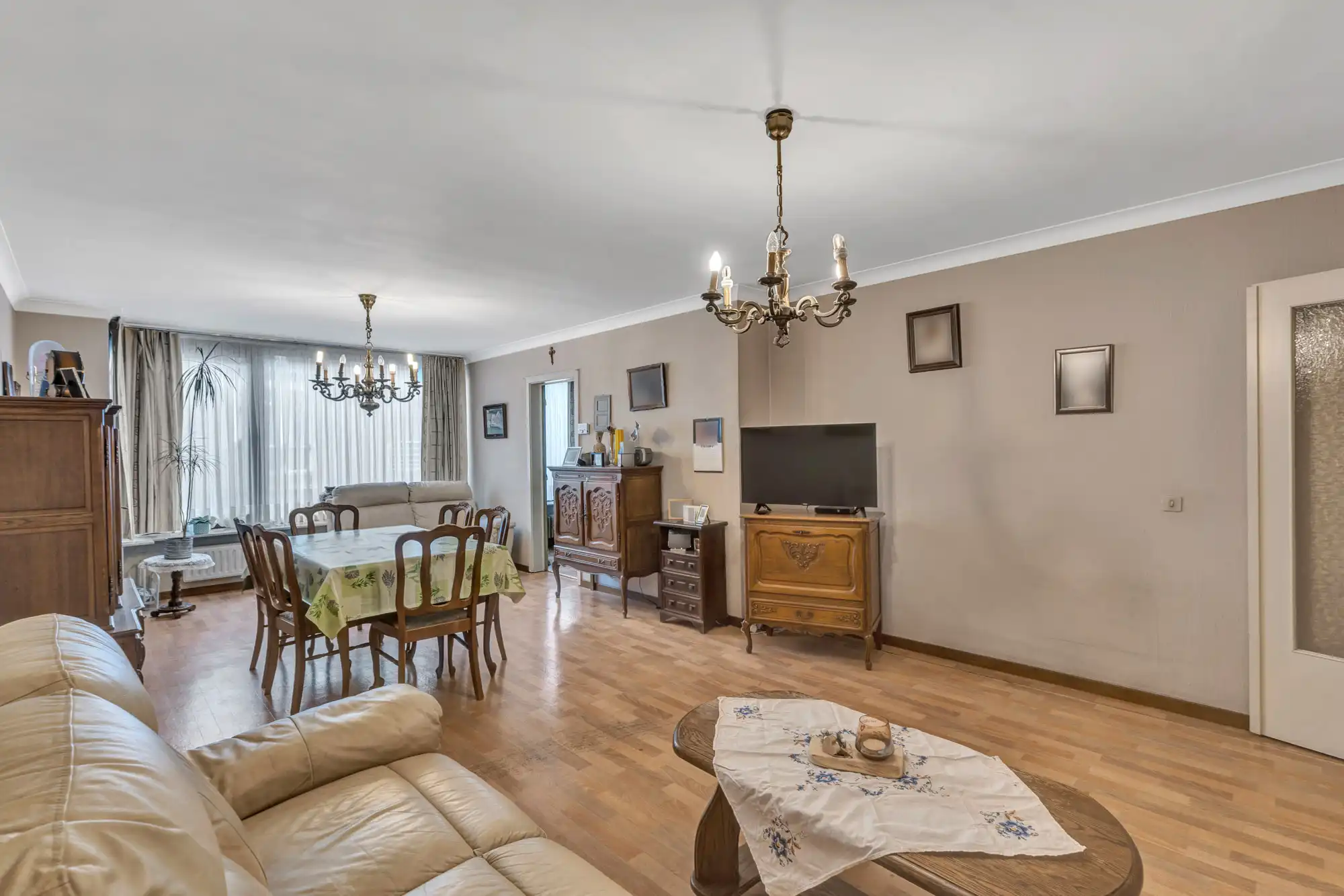 Twee-slaapkamer appartement met terras in centrum Deinze foto 7