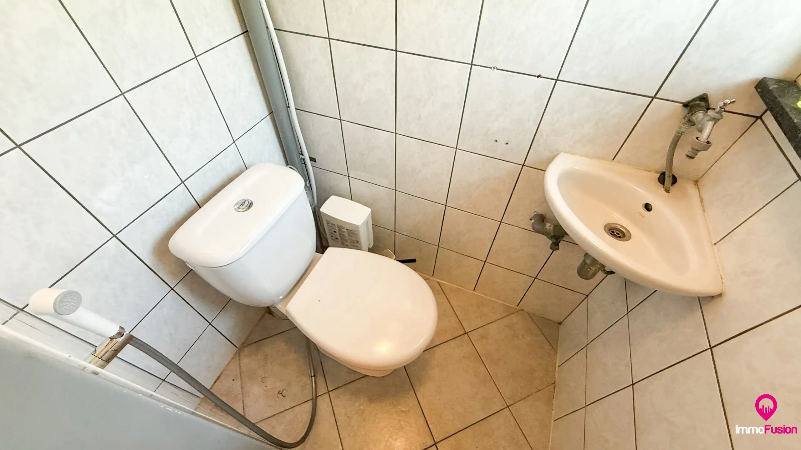 Charmante woning met 3 slaapkamers op ruim perceel van 890m² foto 16