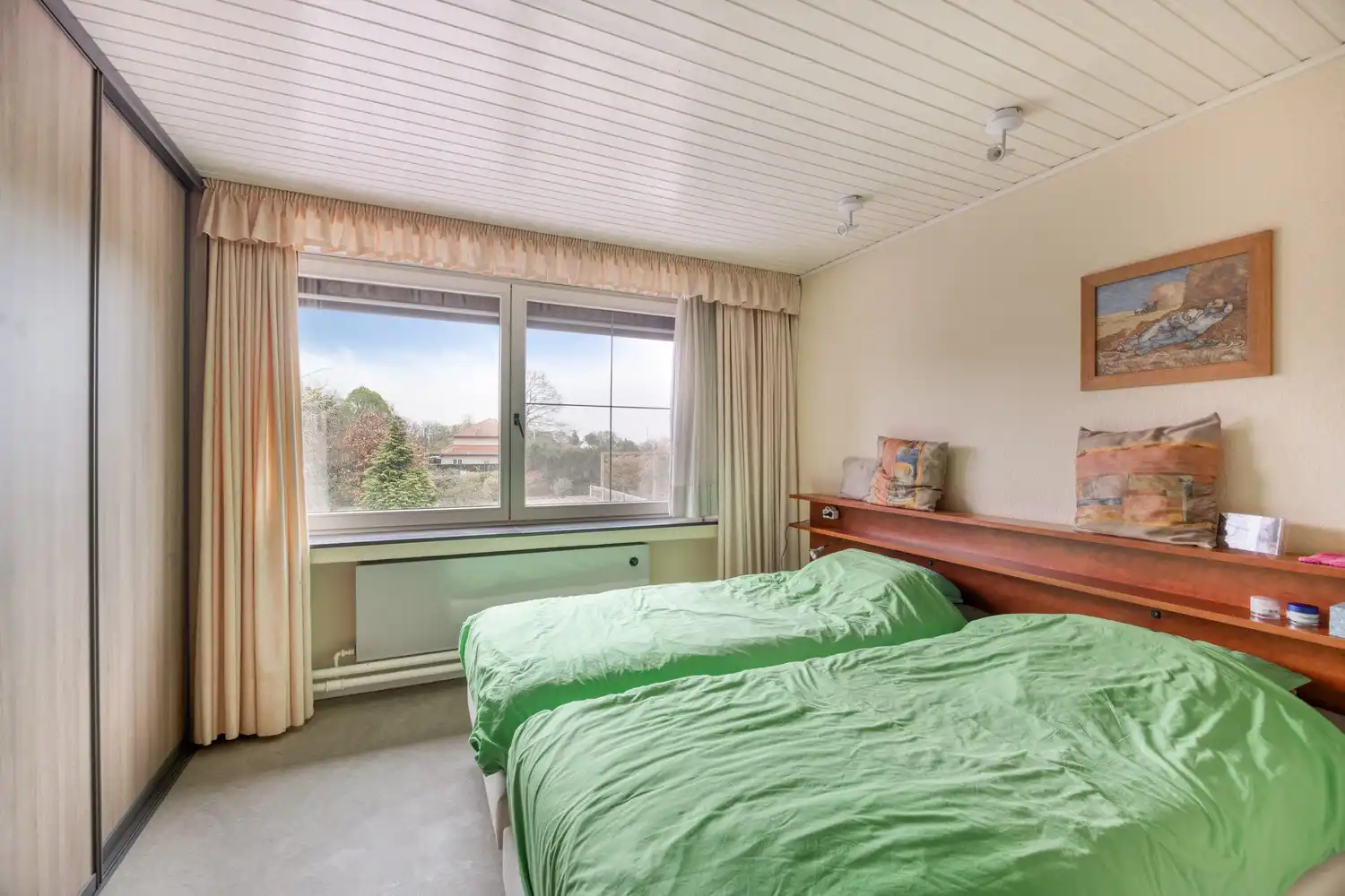 Gezinswoning met 4 slaapkamers en aangelegde tuin in doodlopende straat foto 20