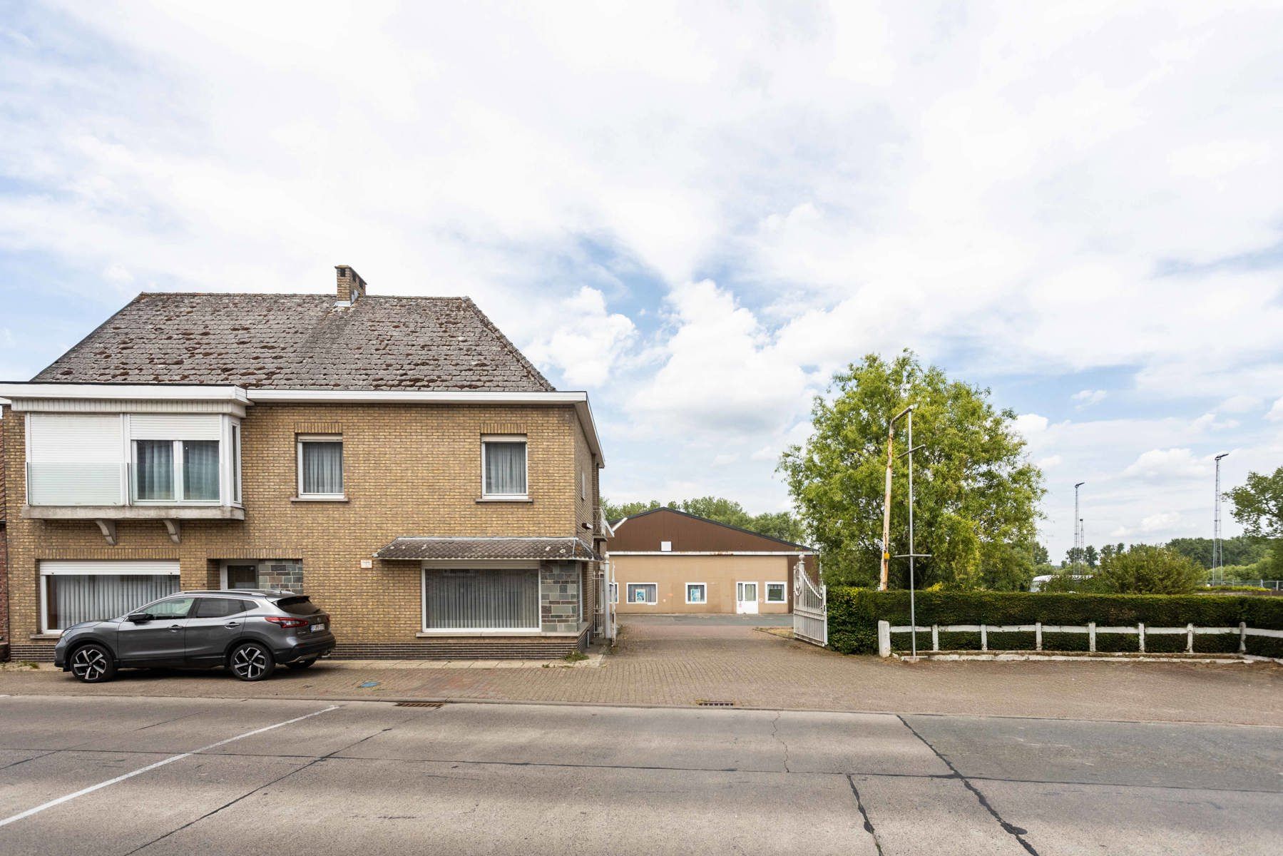 Investeringsproject op 4123 m2, 2 woningen + loods foto 19