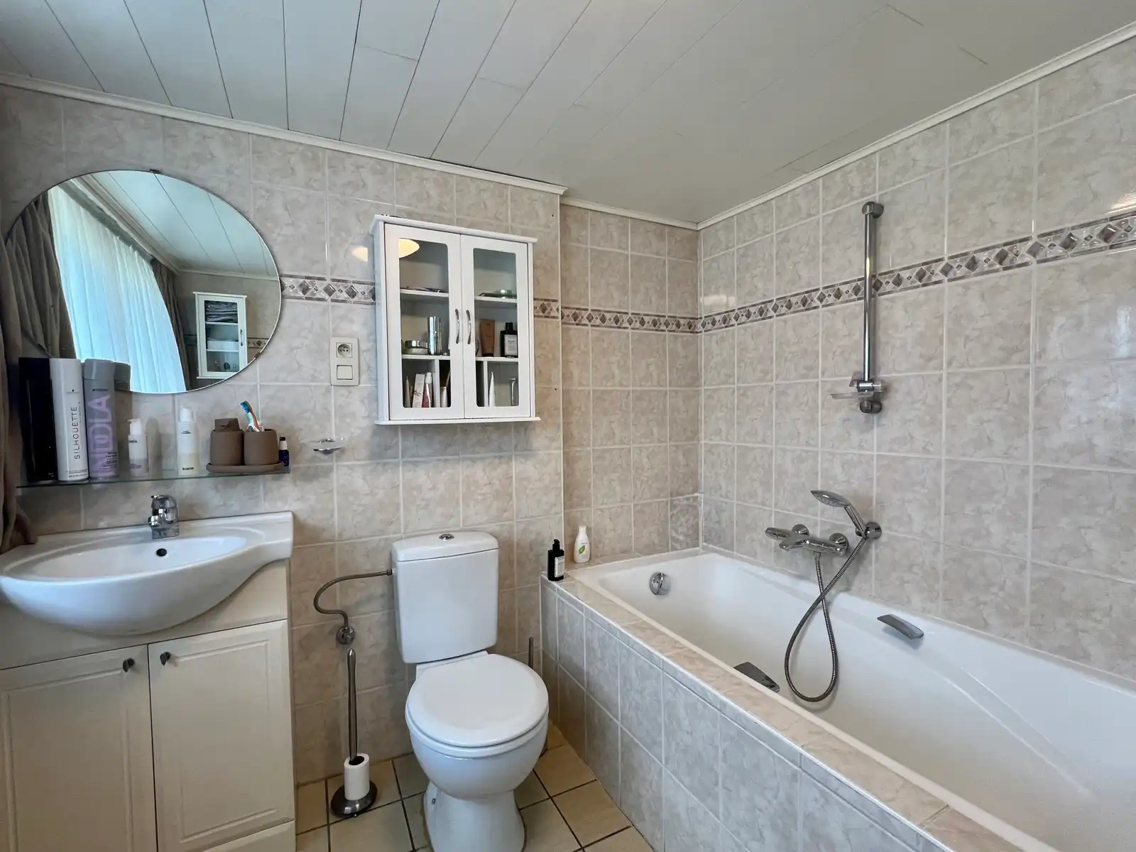 Luxe woning met alle comfort, prachtige leefveranda en tuin. foto 21
