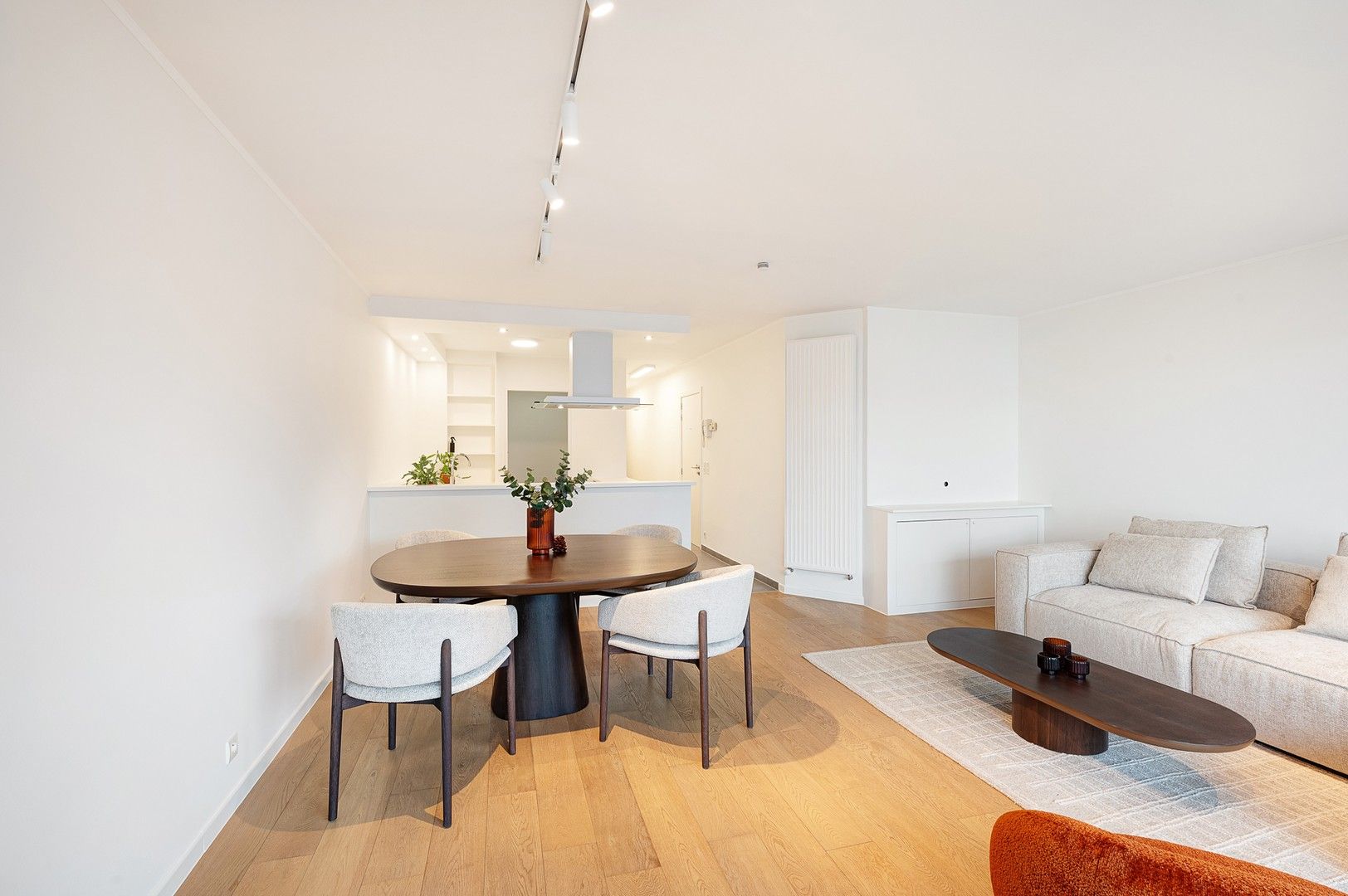 Hedendaags en lichtrijk appartement, centraal gelegen in Knokke. foto 10