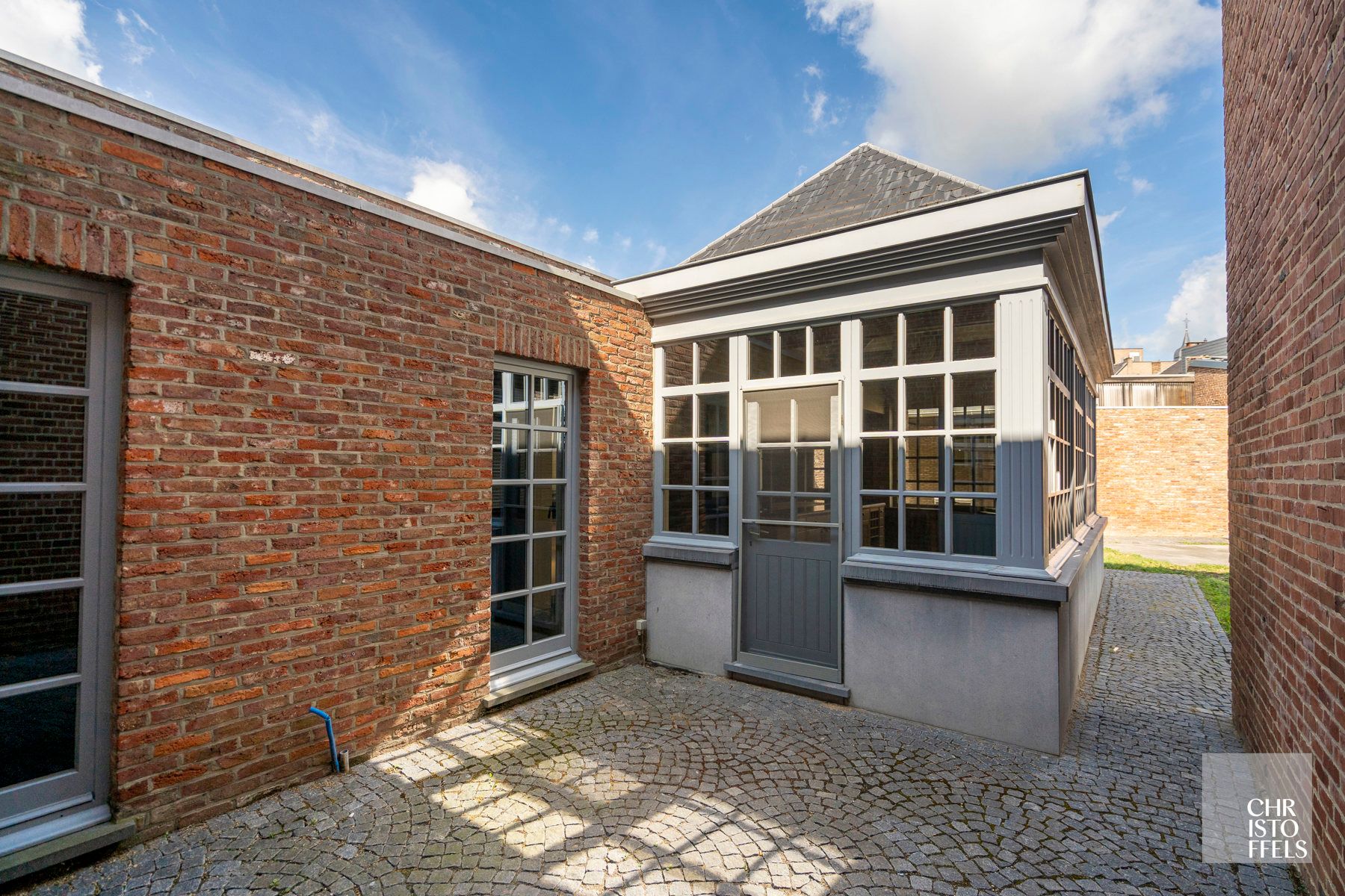 Karaktervol herenhuis (230m²) met stadstuin en centrale ligging in Hoeselt foto 19