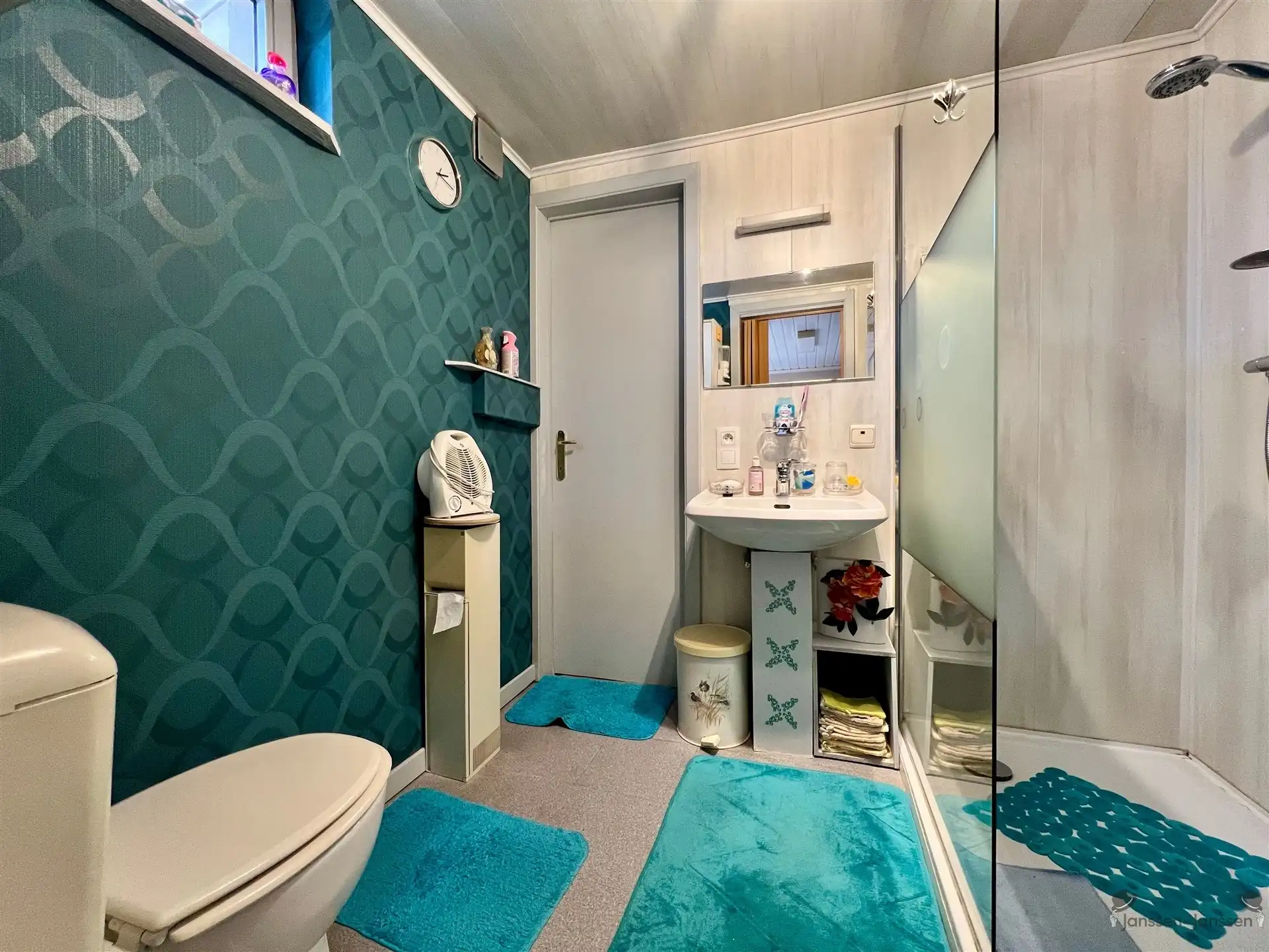 Te renoveren woning met tuin foto 7