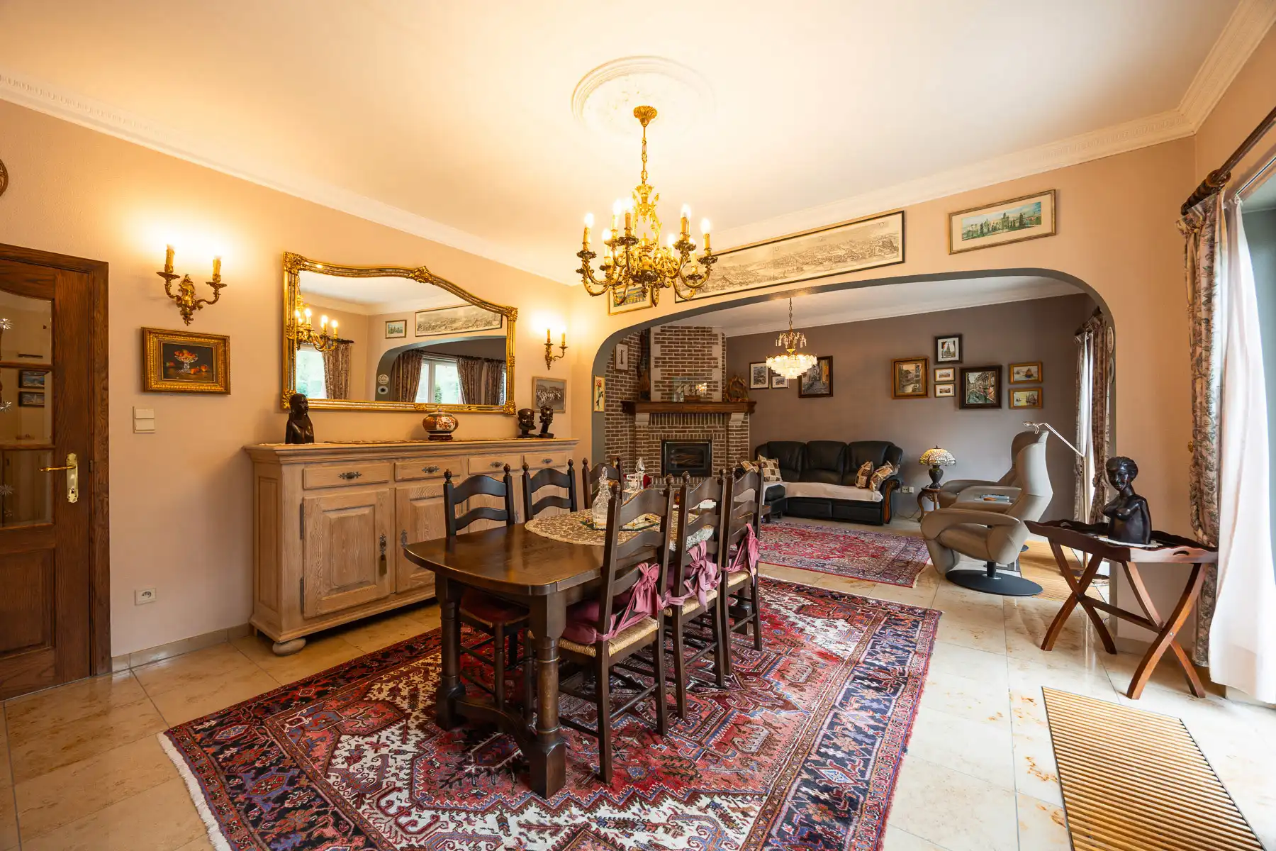 Statige villa met uitzonderlijk veel ruimte en potentieel  foto 9