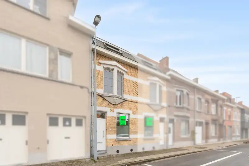 Instapklare rijwoning nabij centrum foto {{pictureIndex}}