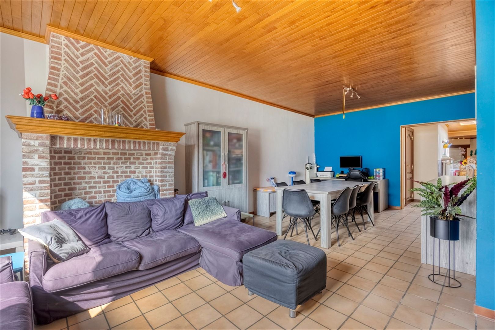 Ruime rijwoning met garage foto 3