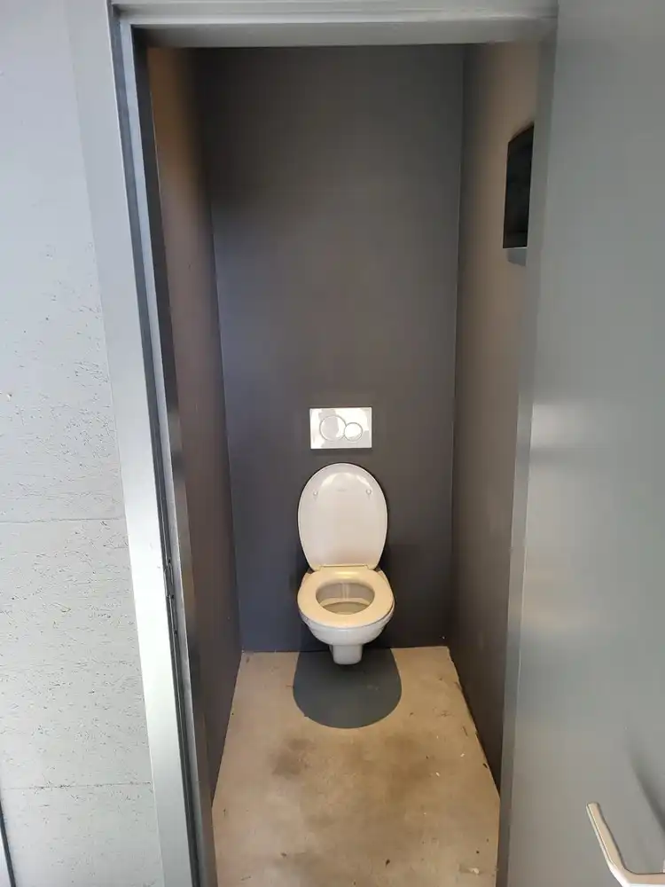 KMO-unit met kantoortje foto 9