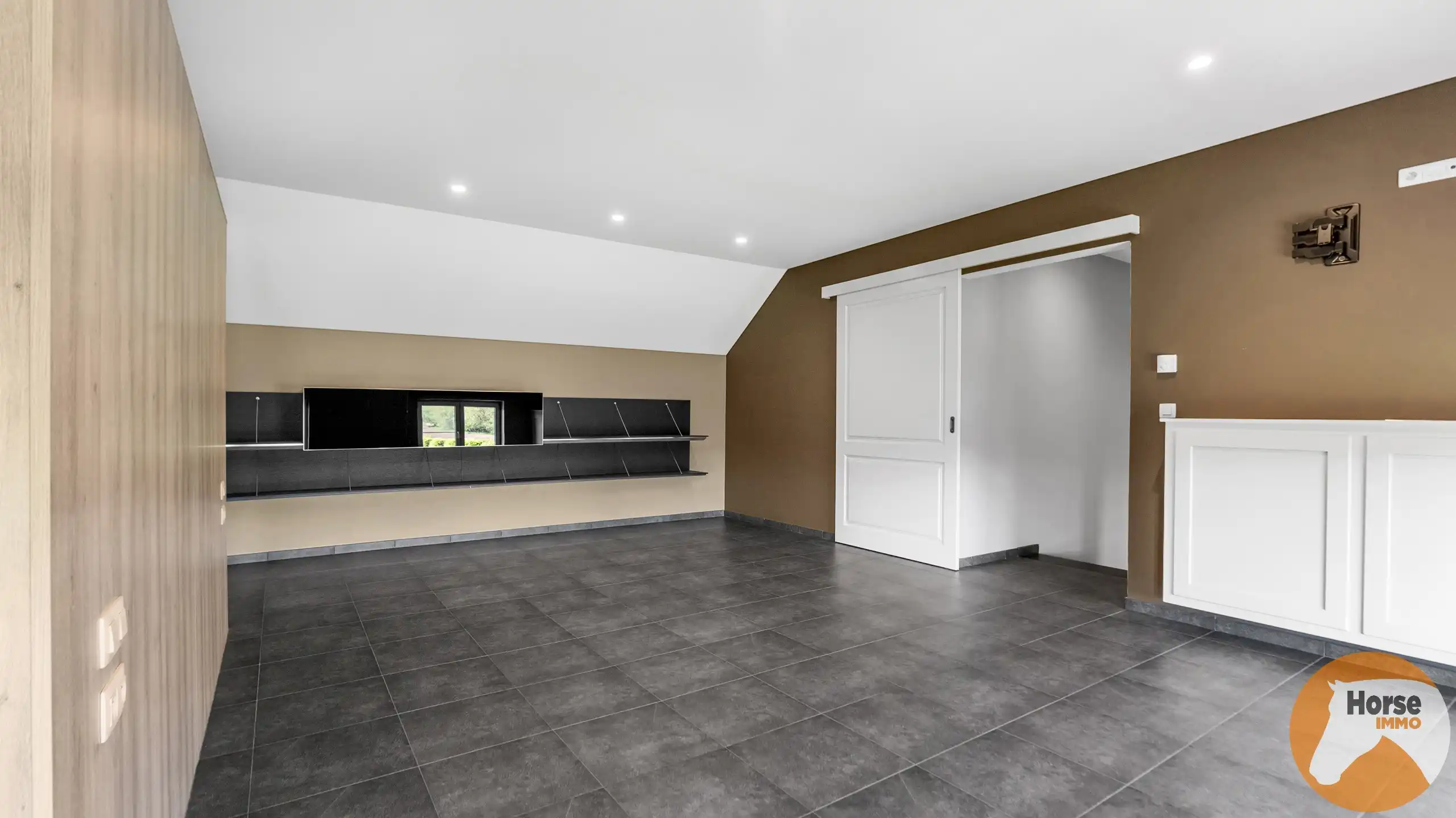 HEUSDEN-ZOLDER - Hoeve met paardenaccommodatie foto 15