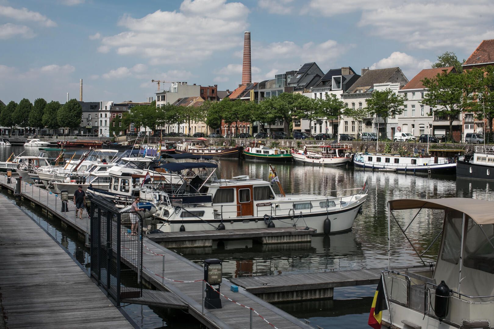 Lichtrijk gerenoveerd 2 slaapkamerappartement vlakbij Gent centrum foto 6