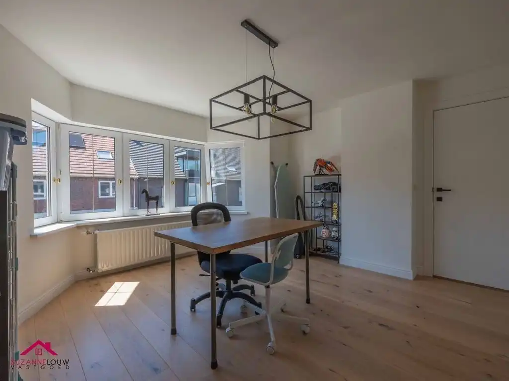 Op te frissen woning in gesloten bebouwing foto 15