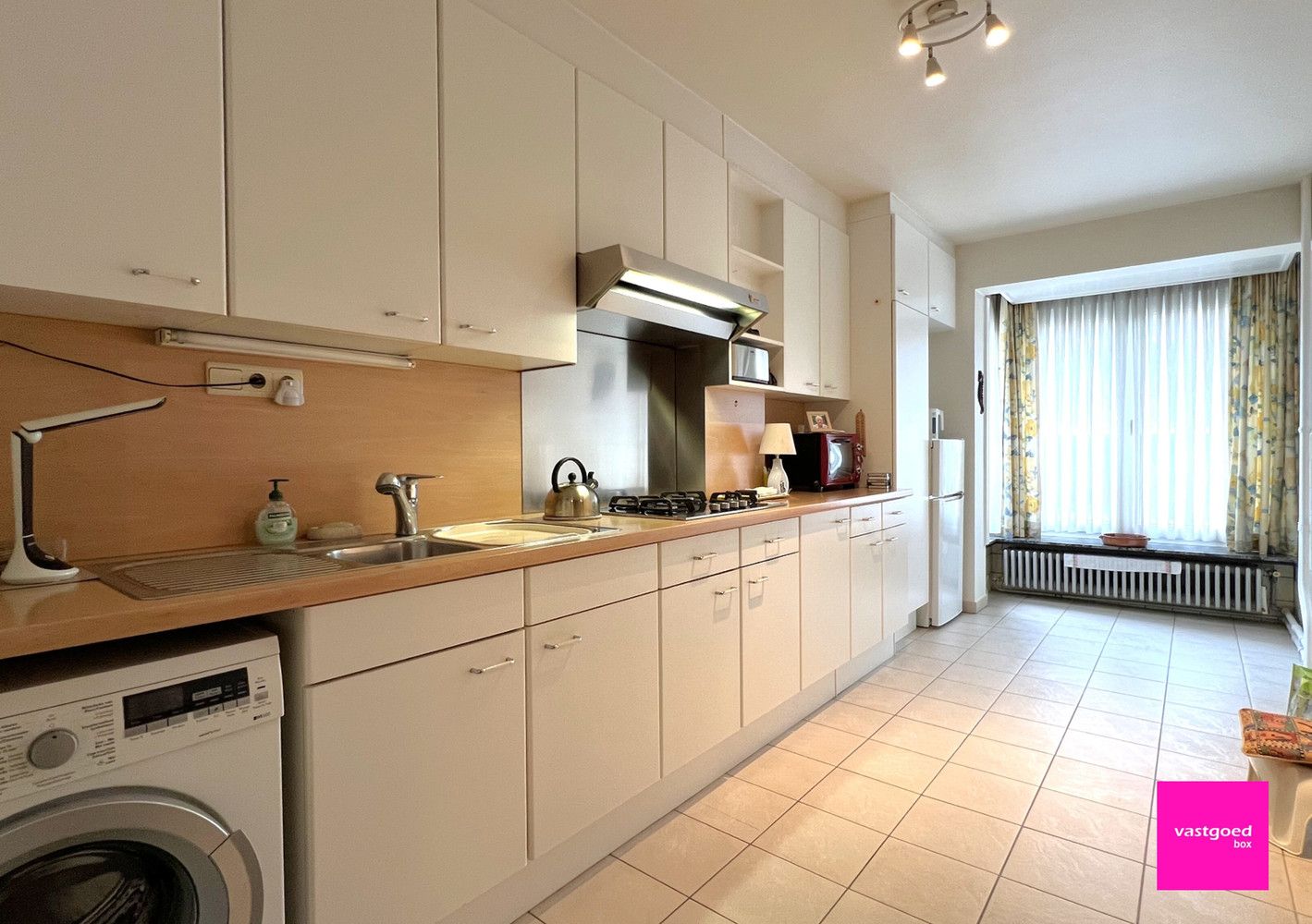 Instapklaar appartement met terras, centrum Oostende foto 5