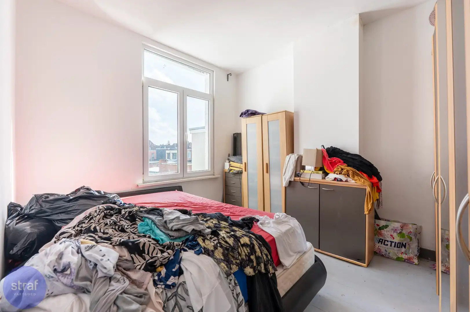 Te renoveren woning met 4 slaapkamers foto 11