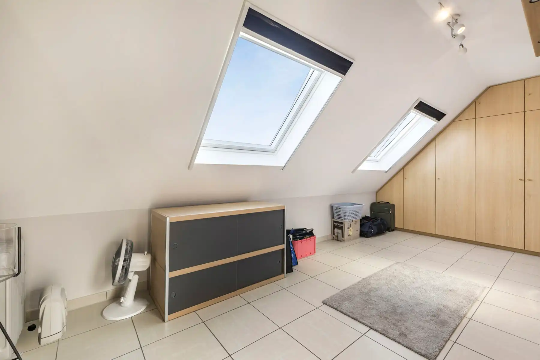 Appartement met 2 slaapkamers, 2 autostaanplaatsen en balkon foto 14