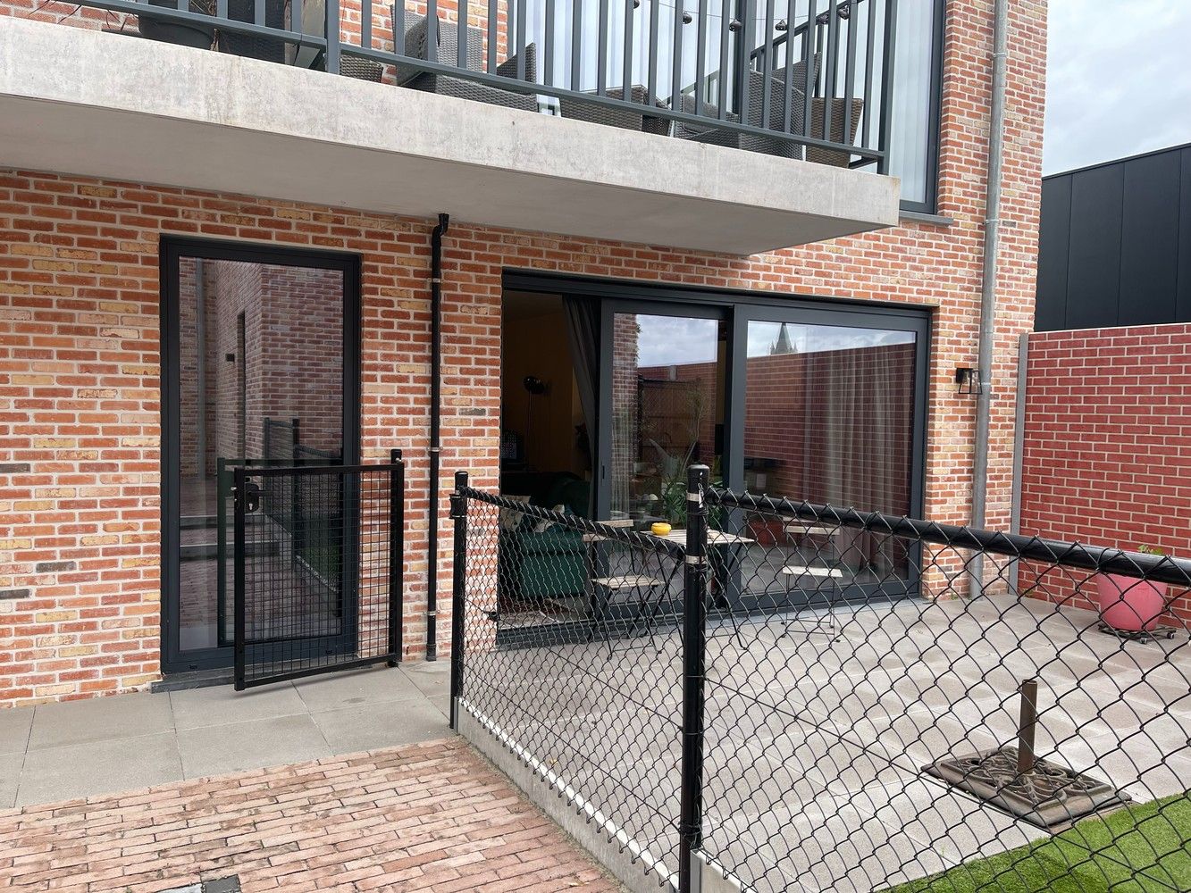 Gelijkvloers appartement met ruim terras, parkingsplaats en extra berging foto 17