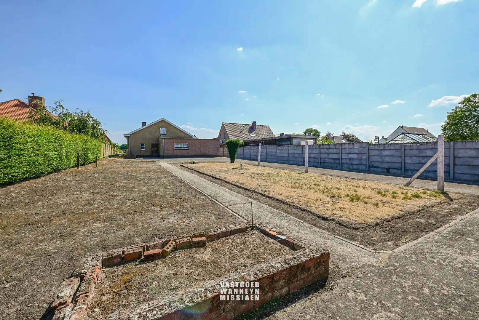 Te renoveren gelijkvloerse woning met  3slpk, garage, tuin op 1290m2 foto 29