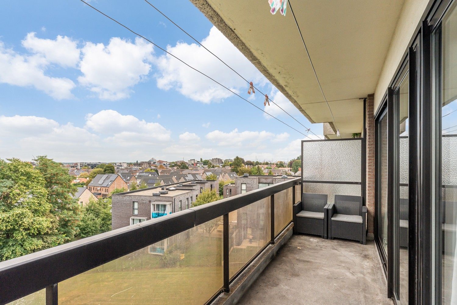 Centraal gelegen appartement met 2 slaapkamers, kelder en een autostaanplaats foto 14