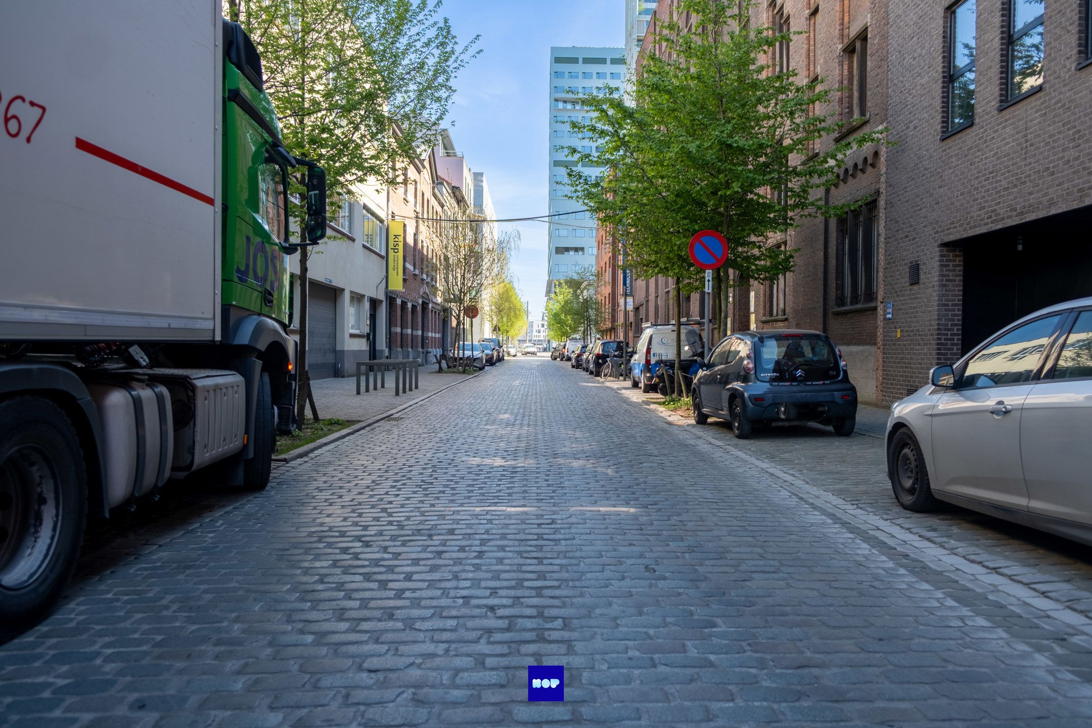 Veilig en zorgeloos parkeren aan het bruisende Eilandje! foto 2