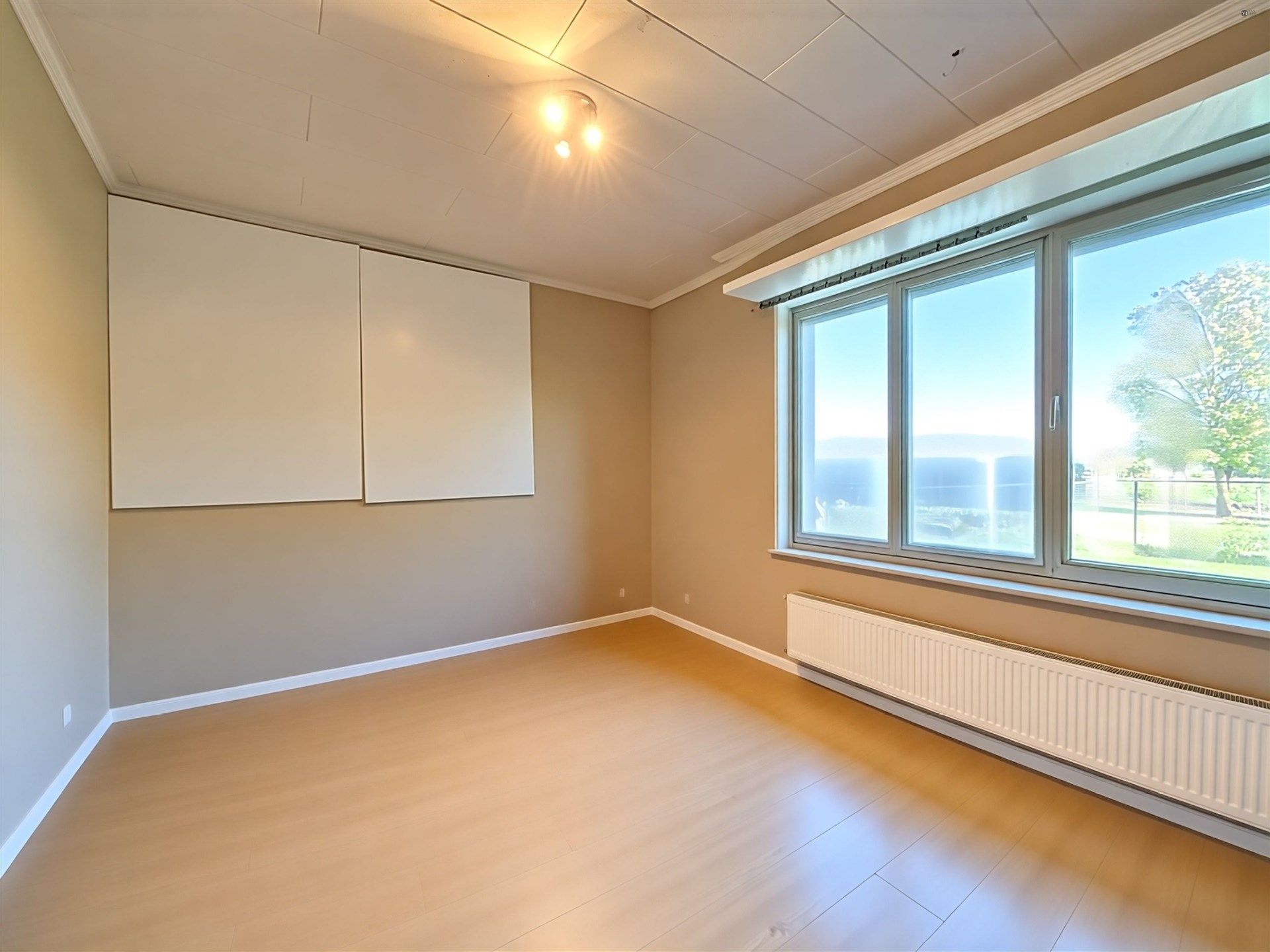 Charmante te renoveren woning op prachtig perceel van 1100m². foto 15