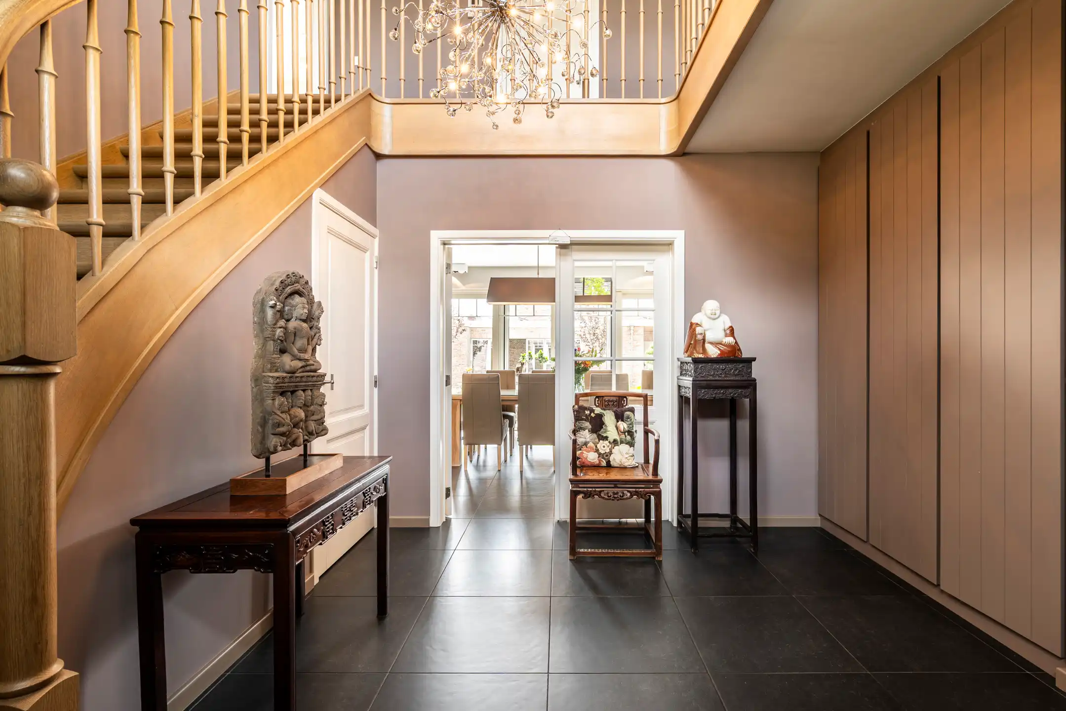 Verrassend ruime woning op toplocatie met binnenzwembad foto 4