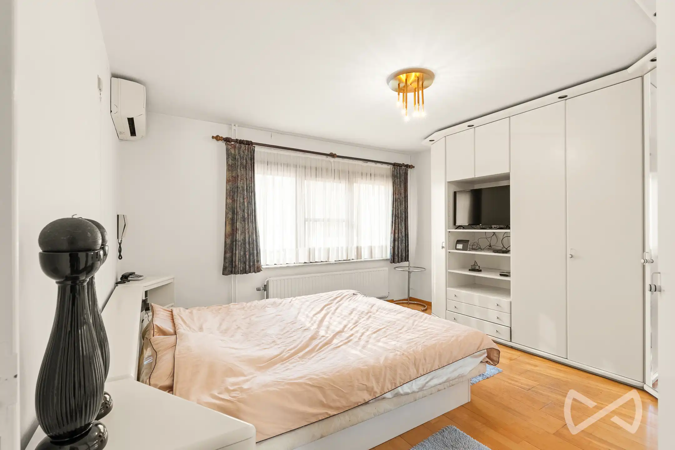 TE KOOP | Veelzijdig pand met 5 kamers en atelier van 80 m² foto 15